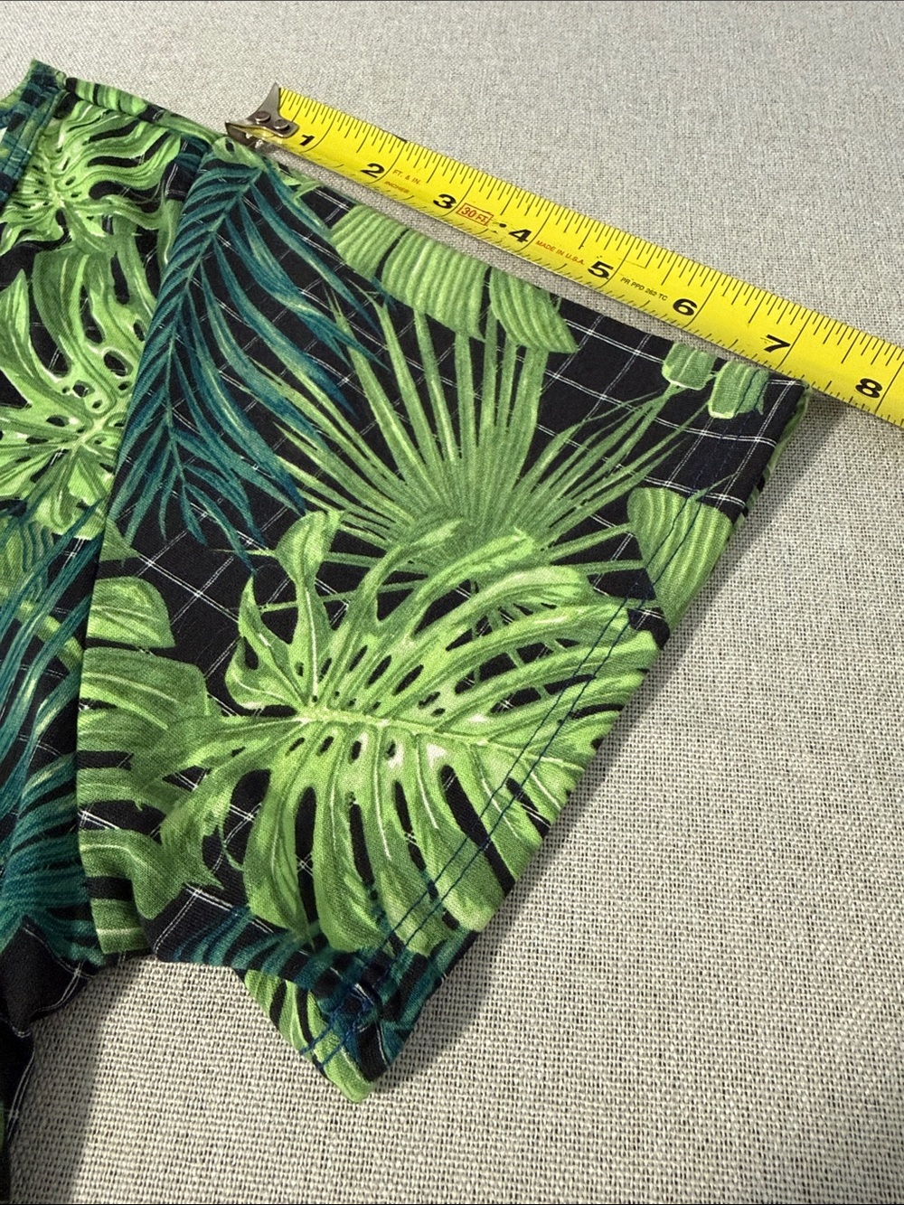 LuLaRoe Black Short Sleeve Top with Green Tropical Leaf Print Tunic Top SZM - Picture 9 of 14